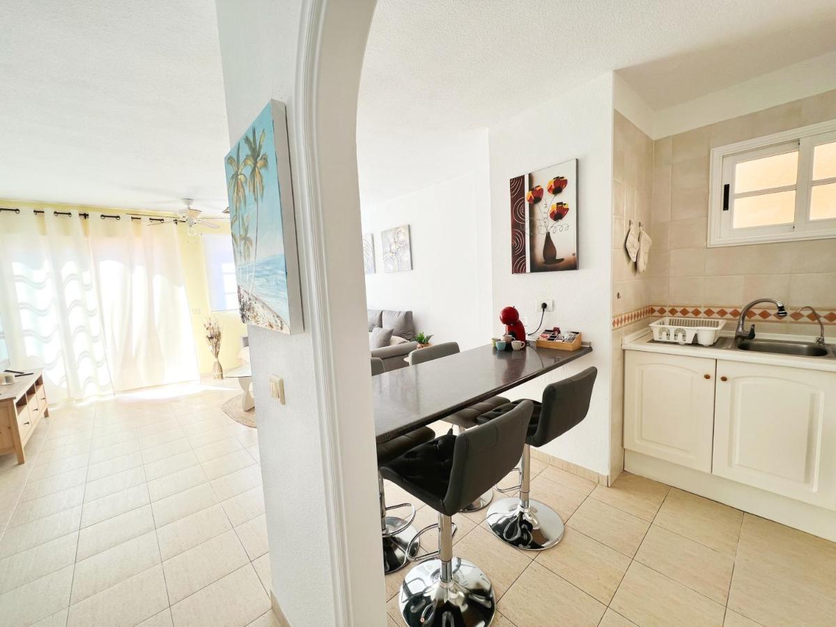!!! Relaxing View, The Heights Apartment With Terrace And Heated Pools, Los Cristianos Los Cristianos  Extérieur photo